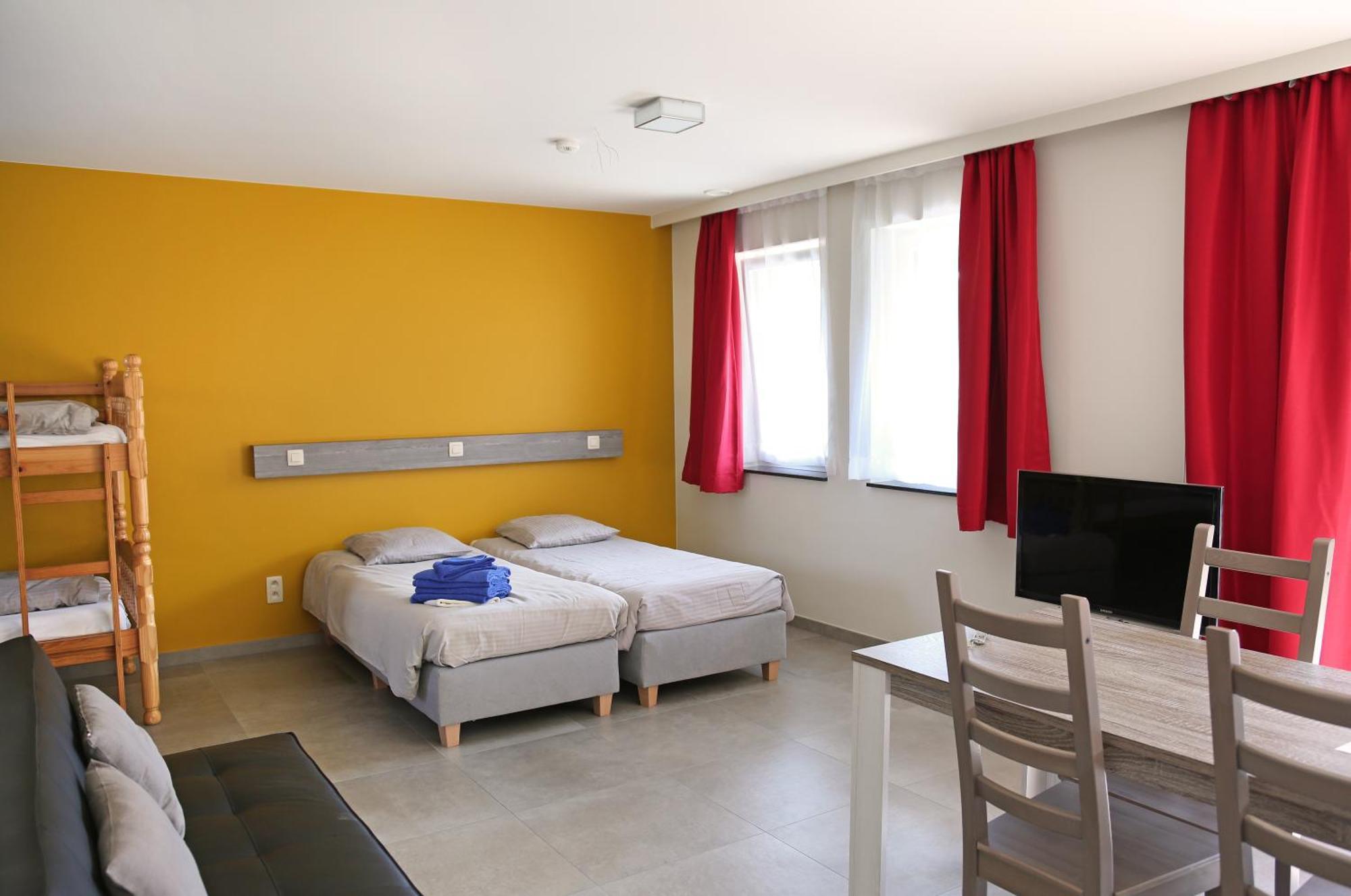 Logies Ternier Bed & Breakfast Nieuwpoort Ruang foto