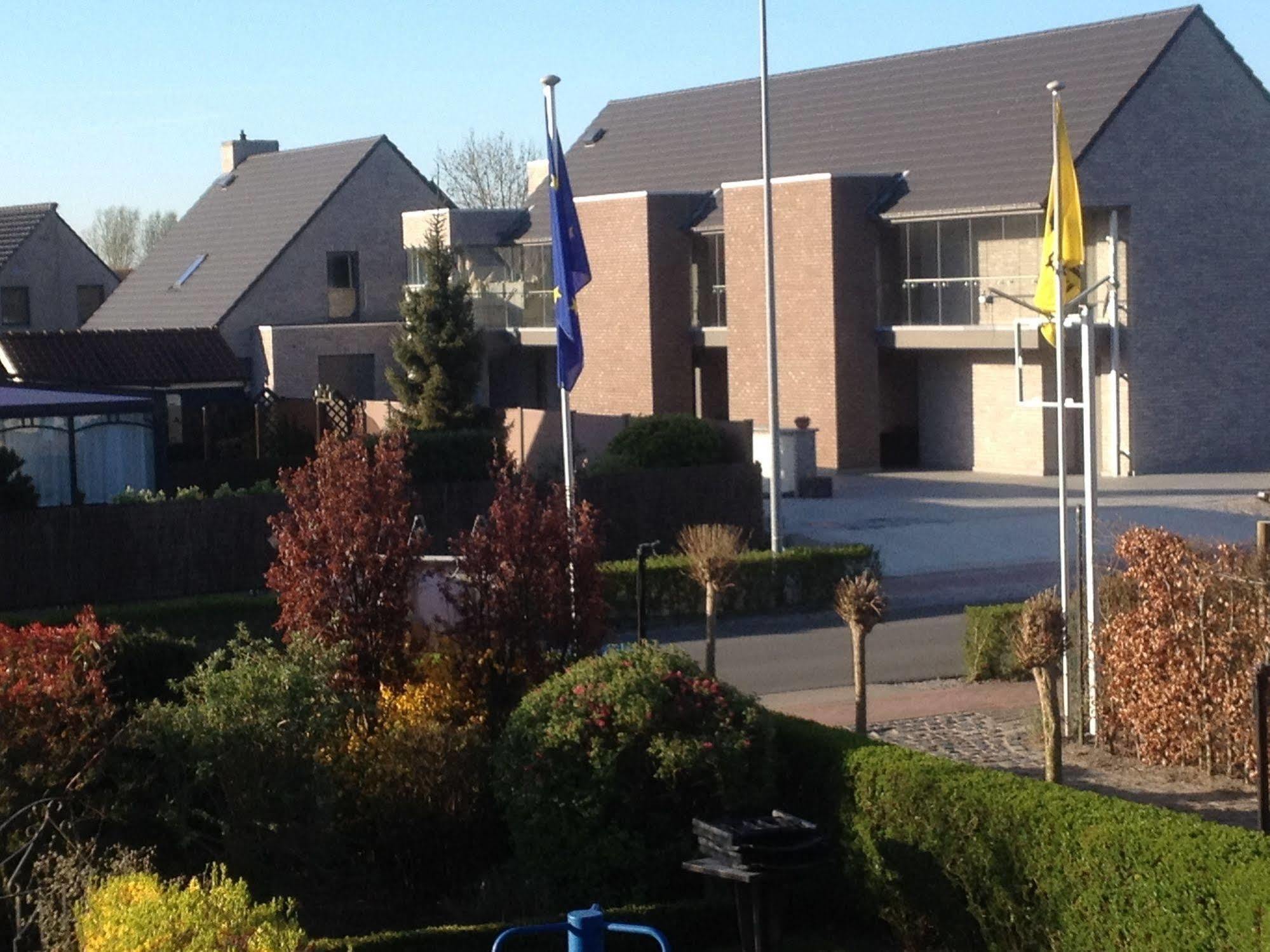 Logies Ternier Bed & Breakfast Nieuwpoort Bagian luar foto